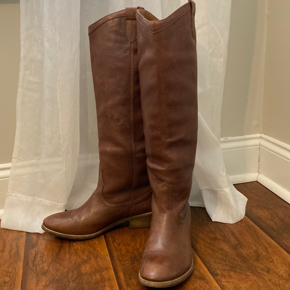 Brown heeled boots GREAT CONDITION